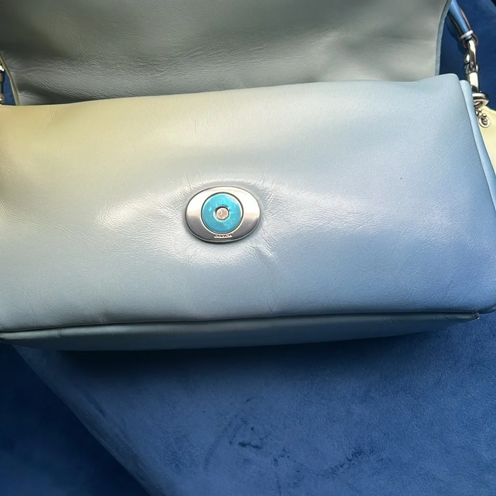 Coach Pillow Tabby Ombre 26 - Picture 5 of 11